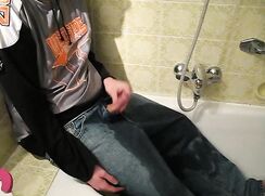 peeing, wanking and cumming!