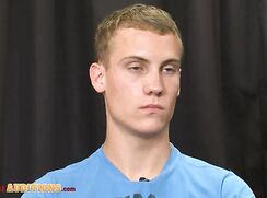 Blond sexy Jesse Helping hands