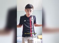 breno.betz changing clothes