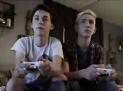 Gamer Friends Nice Break - Gay Porn Videos