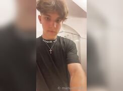 Manu Shower Strip Show Fin Porn Fun