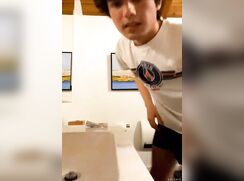 Beckers Takes A Piss