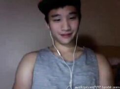 Asian amateur boy on cam solo porn
