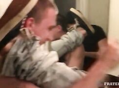 ♥ Jeune vierge de 18 ans tourné par la confrérie ♥