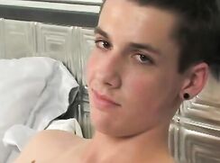 SEXY BOY PERFORMS IN A SEXY SHOW TWINKS PORN