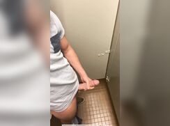 Nutting in a public bathroom was too horny not to cum