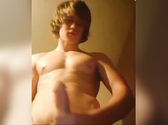 BEAUTIFUL BLONDIE RUB HIS COCK