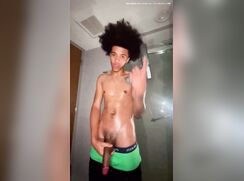 sexy trade flashing two huge guns