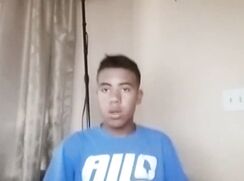 [Home video][049] Boy plays his big horny cock of