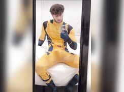 Super hot onlyfans guy Luca showing off