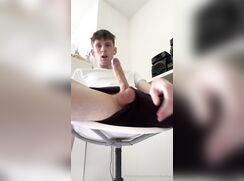 [HOT OF][1468] Hot OF wanking clip