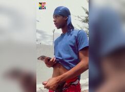 [HBW] Cumming Outside 28010630