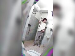 Déshabillage garçon chinois