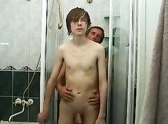 Big Dick Izzy Is Very Busy Tonight