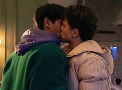 Oscar Curtis Yummy 2 IUYH