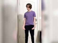 Sailor shows his 11,6 inches