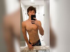 Amateur video Selfie