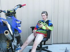 DIRTBIKE JERK OFF VIDEO