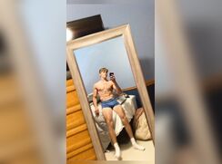 Hot fit big dick dude