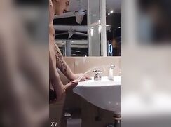 Big hard cock pisses