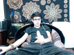 Nerd wanks is fat dick