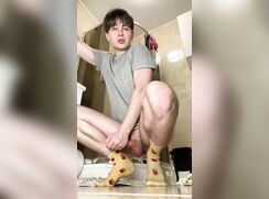 Dreamy Hunk Jerking Off Extra Long Dick In The Bathroom