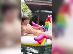 ABX Clips - Series - Who is the real unicorn