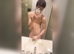 ABX Clips - A selfie jerk off with cumshot in sink