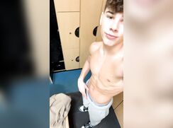 STRIP SEXY TWINK PORN GUYS