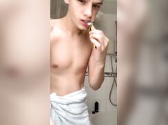 Georgie Brushes His Teeth