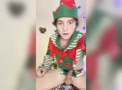 OF Flordiaboi as Santa's elf