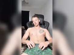 cute tiktoker simplenollan baited off