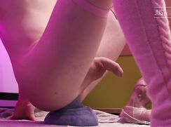 Twink gapes hole with huge Bad Dragon dildos and self-fists