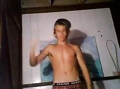 Vintage webcam: dude dancing