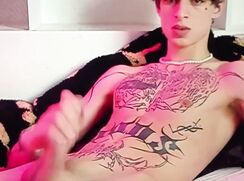 Tatooboy painting belly - 05-12-25