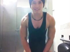 WoW! BoyStar ⭐ in gym