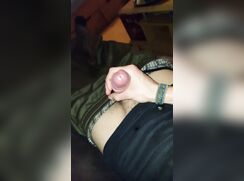 Teen shoots all over his black shirt