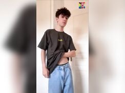 HBW Look @ My Naked Body 16052140