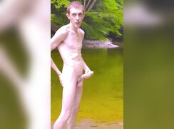 Twink masturbating outside - 05-20-25
