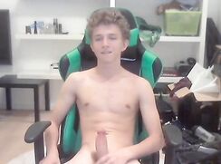 My gaming break cum!