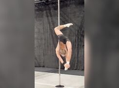 ♥ BOY A LA BARRE ♥