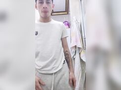 Chilean Twink Cumshot