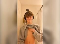 Gorgeous teen busts one in the bathroom