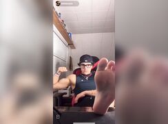 TikTok Live feet and muscles