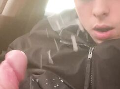 British twink - Yes he cum all over himself in the car