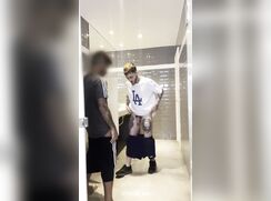 Hariel_xxx public bathroom hook-up