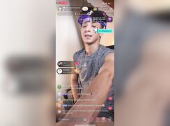 TikToker jerks off and eats his cum on livestream