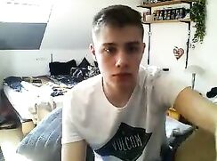 Good looking dude on cam