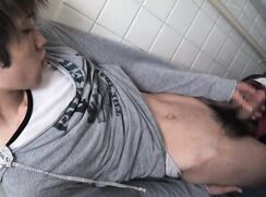 japanese vid wank in toilet