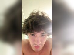 Dude with hot bod jerk and cum